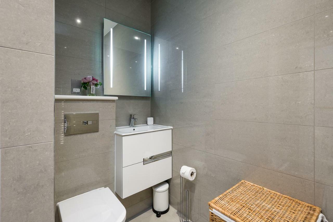 The Lion Gate Apartments East Molesey Chambre photo